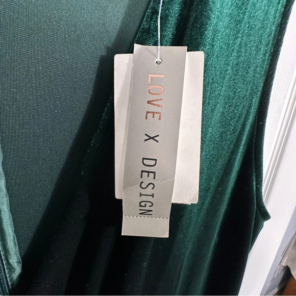 NEW with tags, Love‎ X Design size 1X emerald green velvet Rosalie maxi dress - Picture 4 of 11
